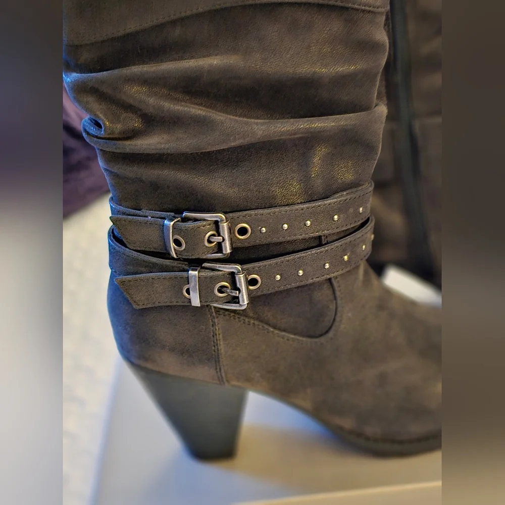 Levity Norma women's boots size 8.50 color black. New Never worn heel 3" NWOT - Picture 5 of 13